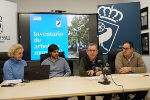 El Cuervo de Sevilla consolida su patrimonio verde con un inventario pionero que revela el papel clave del arbolado frente al cambio climático